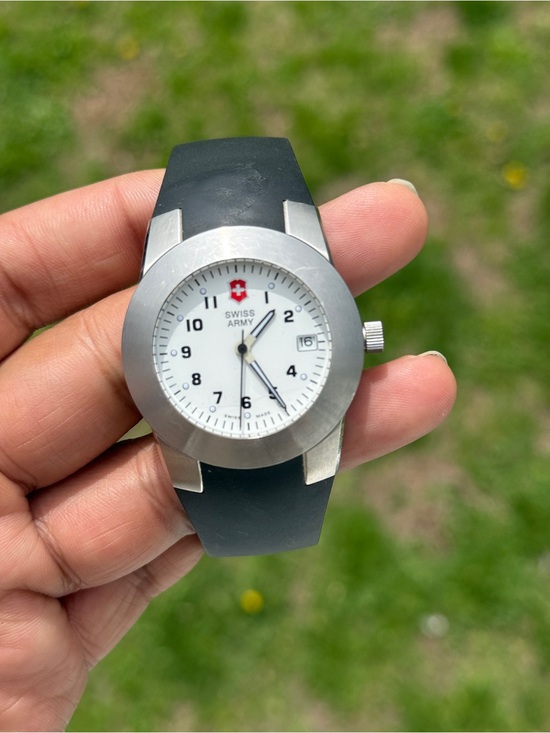 Victorinox Other - Victorinox Swiss Army Watch 100M Men's 40mm Silver black rubber strap